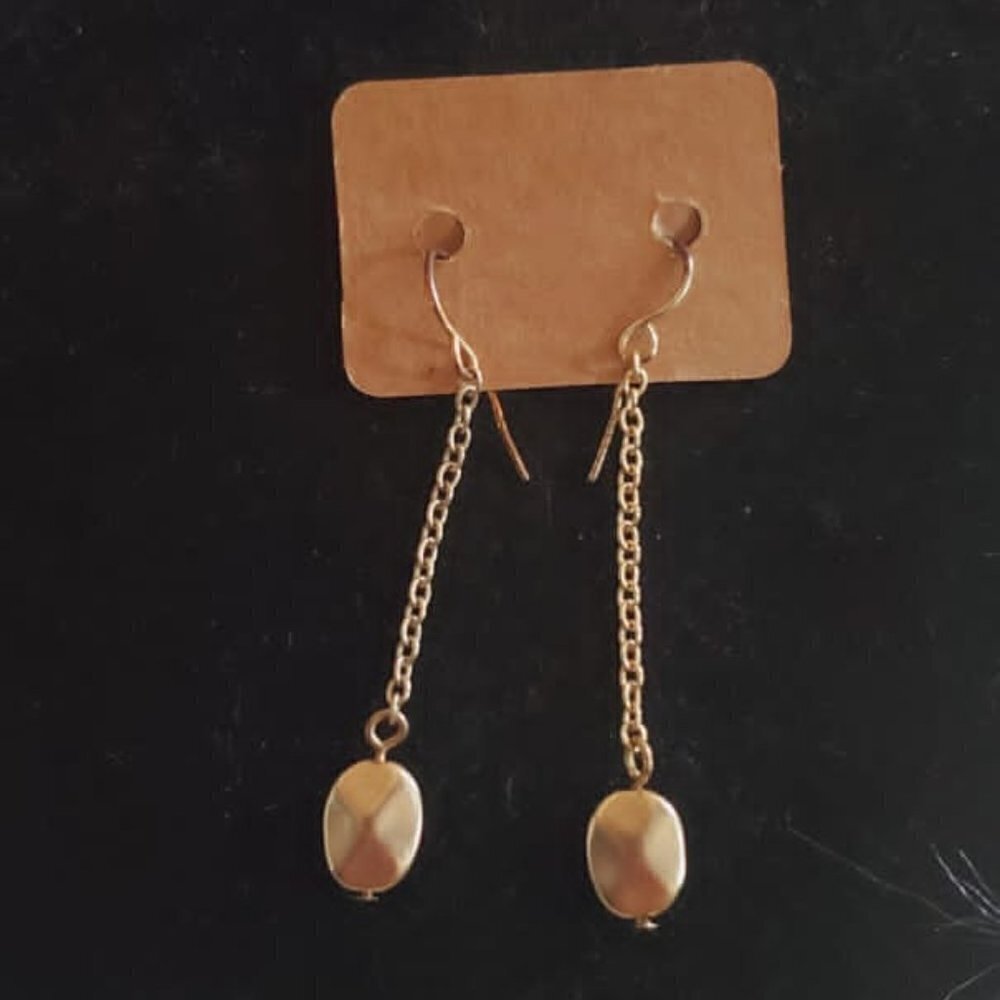 4/20💃 Gold Tone Dangling Chain Long Earrings. 🌴